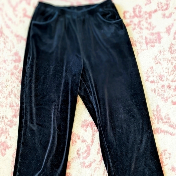 Black Velour Lounge Pants by Sag Harbor - Picture 1 of 2